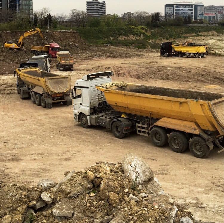 Hafriyat Kamyonları